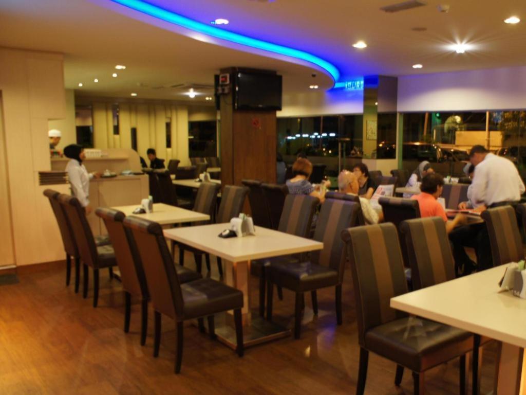 The Landmark Hotel Batu Pahat Extérieur photo
